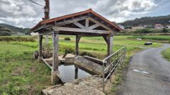 LAVADEROS DE LAXE. El Concello de Laxe acaba de recuperar, con limpieza y mejoras, diez de sus lavaderos: Val de Regueira, R�o dos Cabalos (foto), A Torre, Pazo de Leis en Soesto, Co�ns, Mat�o, Cu��a, Boa�o, Fonte do Sapo y M�rdomo. 