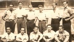 Los primeros once hombres en escapar por mar de Ferrol en barco, en 1939.