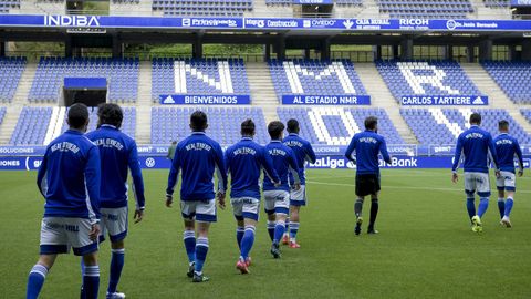 Real Oviedo Mirandes Carlos Tartiere.Los futbolistas del Real Oviedo saltan al c�sped del Carlos Tartiere
