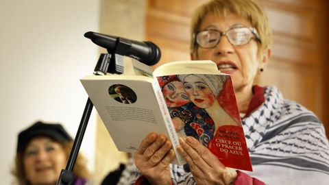 Lectura da obra de Bego�a Caama�o