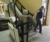 La plataforma elevadora no funciona desde hace a�os. 