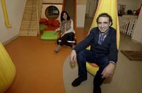 Liza Lamas y Jos� Sab�n, en las instalaciones del espacio de ocio infantil Langstrump.