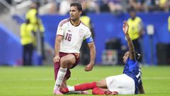 Rodri y Olise durante la victoria de Espa�a ante Francia. 