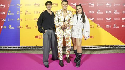 Javier Ambrossi, Jes�s V�zquez e In�s Hernand, presentadores de la gala