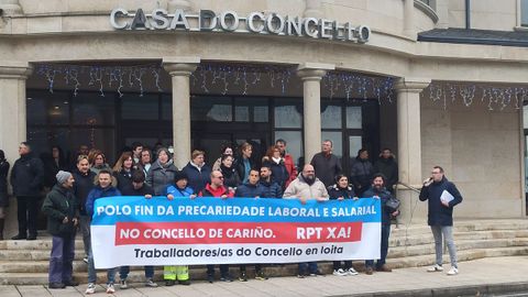 Una de las concentraciones delante del consistorio local, en plena Navidad