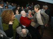 Benedicto, una leyenda de la canci�n galega, recibi� ayer el homenaje de los isle�os. 