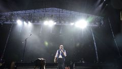 Actuacin de Juan Luis Guerra, en Sanxenxo, cuando estaba empezando a llover