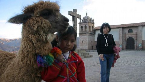 María del Carmen Martín Rubio, en Cuzco, en uno de sus viajes de investigación a Perú