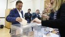 Juan V�zquez votando