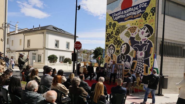 Foz rinde homenaje al campo, al mar y a sus gentes con un gran mural