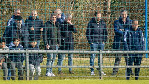 Manolo Paredes, Luis Carrin, Roberto Surez, Agustn Lleida, Martn Pelez y Javier Benavides, durante el Oviedo-Granada de Copa juvenil