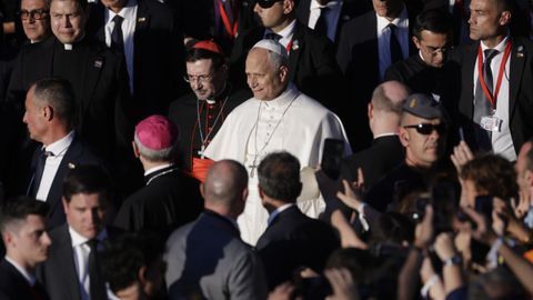 El papa Le�n XIV a su llegada a la plaza de Lima.