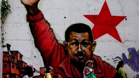 Mural en honor a Ch�vez en Caracas