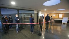 Las dosis de refuerzo de la vacuna frente al covid se siguen poniendo en el edificio administrativo de la Xunta en Campolongo, en Pontevedra