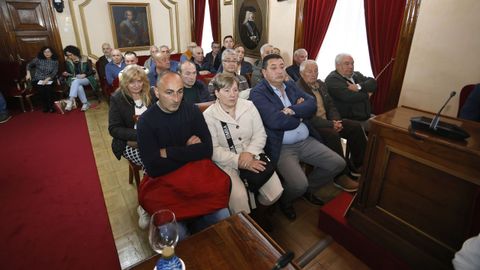 Pedáneos que participaron na homenaxe no Concello