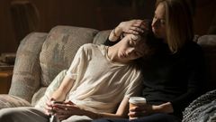 El protagonista se debate entre su adicci&oacute;n y su amor por la familia