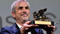 Alfonso Cuadr�n, tras recibir el Le�n de Oro por �Roma�