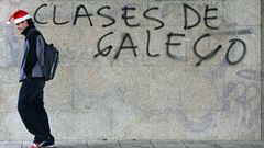 Una pintada sobre el gallego en una calle de Ponferrada.