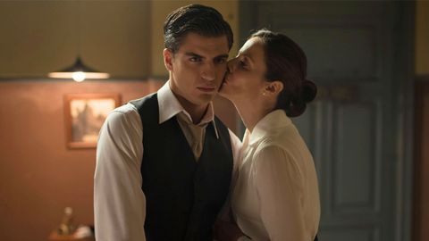 Maxi Iglesias y Aitana S�nchez-Gij�n, en �Velvet�