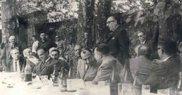 �lvaro Cunqueiro cuando fuera pregonero de la popular fiesta del Albari�o. 
