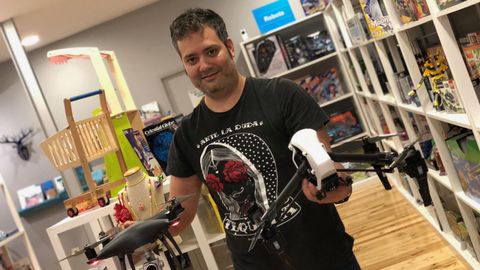 EN EXPLORER 66 AIR, JAVIER FERNÁNDEZ GRABA VÍDEOS
