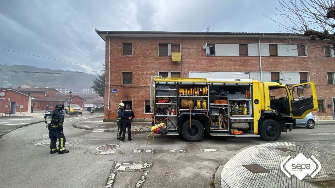 Cuatro heridos por inhalación de humo tras declararse un incendio en un ...
