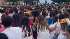 Decenas de personas siguieron desde la avenida de Montero R�os el encuentro en el que Espa�a se clasific� para cuartos de final