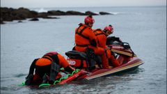 Amplio dispositivo en Riazor para buscar a la joven arrastrada por el mar