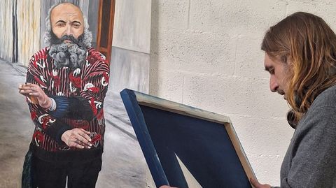 Preparacin de la exposicin Bis/Barra en Sarria