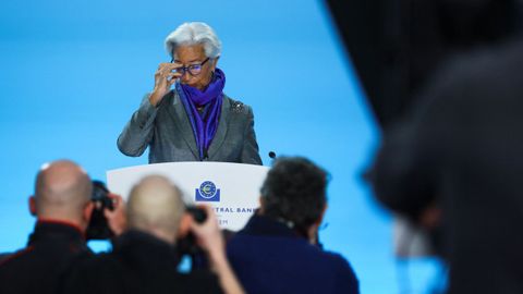 El BCE sube los tipos de inter�s medio punto hasta el 2,5%