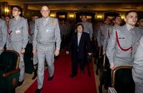 Pablo Pineda acude a la Academia Militar de Zaragoza para impartir una charla.
