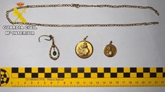 Las joyas han sido recuperadas y entregadas al sacerdote que atiende la capilla pontesa