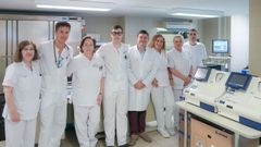 El equipo de Microbiolog&iacute;a Cl&iacute;nica del Hospital San Rafael de A Coru&ntilde;a est&aacute; dirigido por Germ&aacute;n Bou, cuarto por la derecha