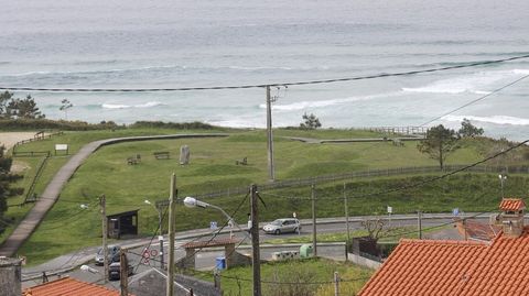 Los nuevos recursos se instalar�n en el entorno del mirador de Doni�os, donde se encuentra el memorial que recuerda a Adolfo Ros, con vistas al mar.