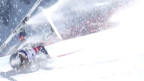 Aparatosa ca�da de la legendaria Lindsey Vonn en los Juegos Ol�mpicos