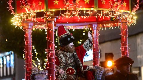 Cabalgata de los Reyes Magos en Oviedo 2025