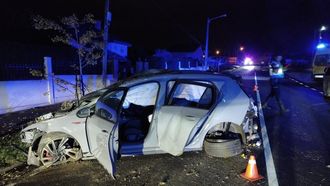 El veh&iacute;culo accidentado en Oleiros