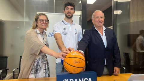 Presentaci&oacute;n de Peris como jugador del R&iacute;o Breog&aacute;n