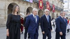 C�sar Mogo, senador socialista, entre los senadores del PP Barreiro y Balseiro, con Lara M�ndez 