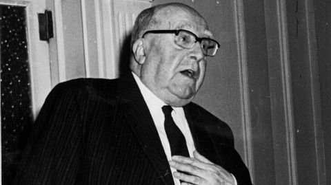 Otero Pedrayo, nunha imaxe hist�rica