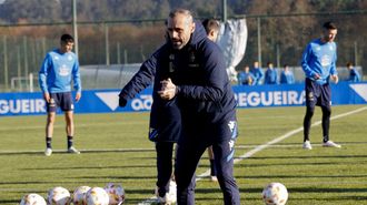 El&iacute;as Mart&iacute;, segundo entrenador del Racing, en su etapa como asistente en el D&eacute;por.