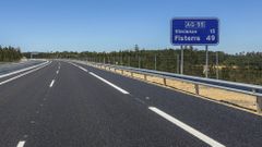 El primer tramo de la autov�a de la costa da Morte se abre tras 13 a�os de espera