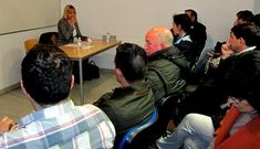 La t�cnico responsable de programas del Igape Bel�n Fern�ndez, fue la encargada de impartir la charla.