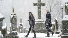 Joe Biden sale de la iglesia de St. Joseph, en su ciudad Wilmington, tras asistir a misa 