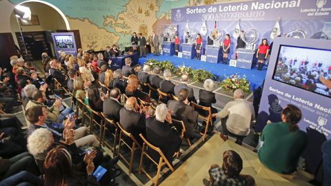 Sorteo de la Lotera Nacional en la Escuela Naval de Marn