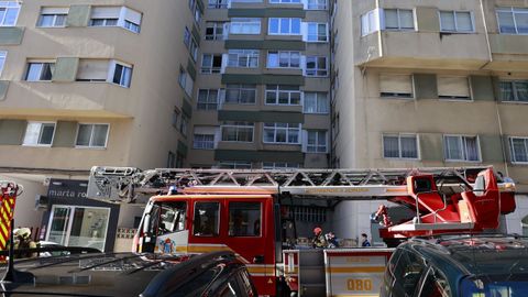 El edificio donde se produjo el incendio en la avenida de Oza