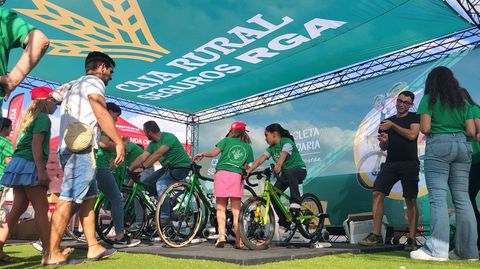 Los que se acercaron al espacio solidario pedalearon el equivalente a 1.250 kil�metros