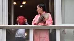 Cacerolada en Novo Mesoiro para que el Gobierno d� marcha atr�s sobre las salidas de los ni�os