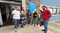 Los diputados del PPdeG Magdalena P�rez y �ngel Rodr�guez visitaron las instalaciones de la asociaci�n Amicos en Ribeira