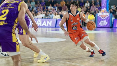 Caio Pacheco, durante un ataque contra el Palencia